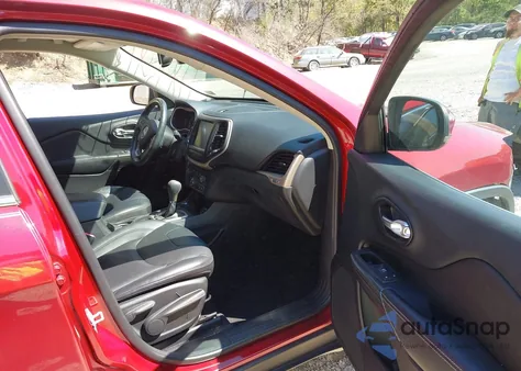 2015 Jeep Cherokee Limited z USA, uszkodzony, nr VIN 1C4PJMDB8FW600009